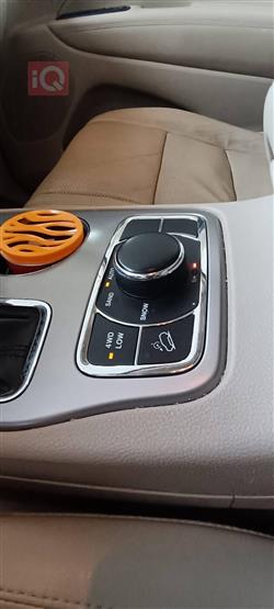 جیپ گراند شیرۆکی